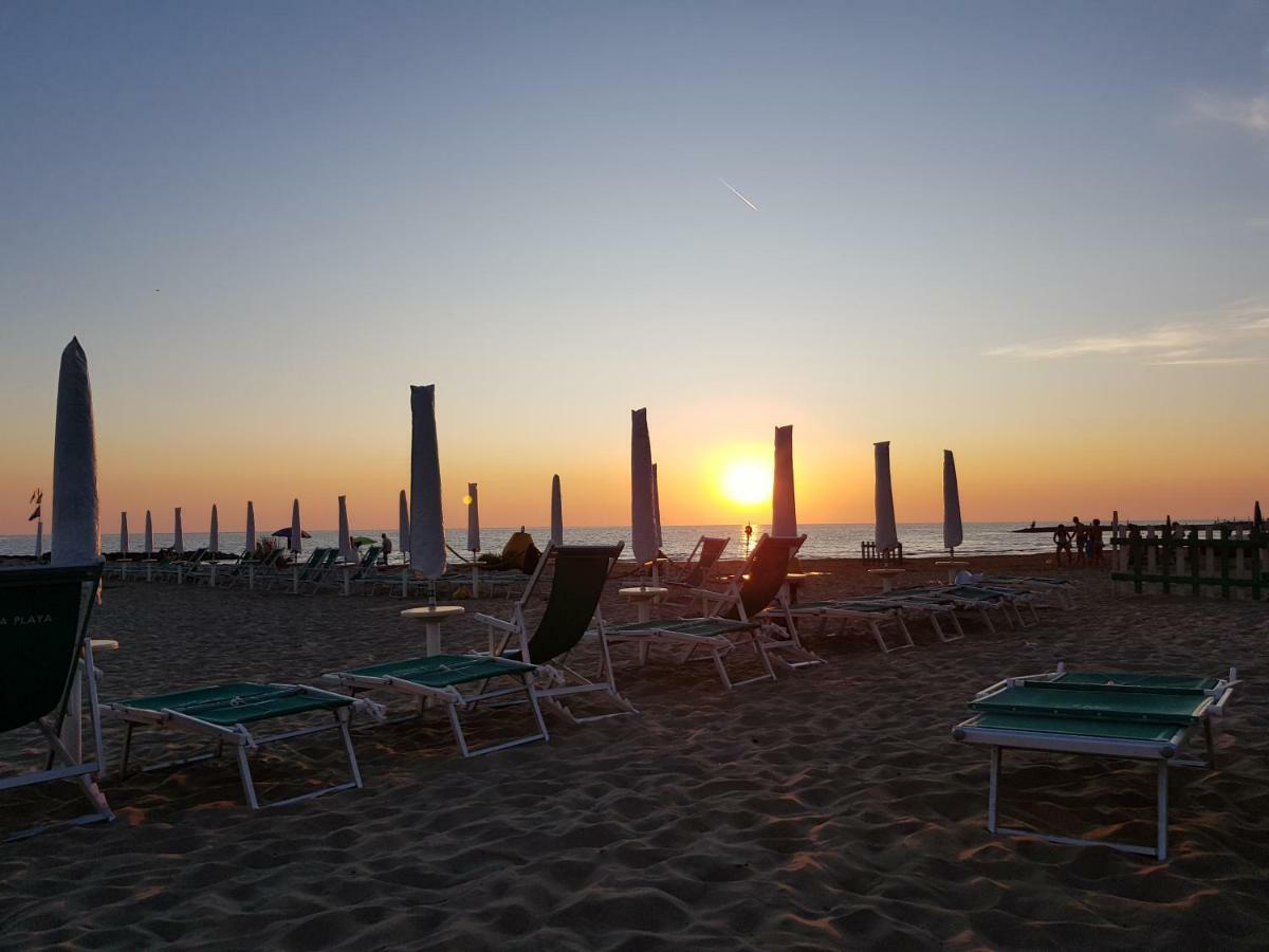 Villa Rimini - Seaview & Roman Holidays Apartments - Garden&Beach 300Mt Anzio Exterior photo